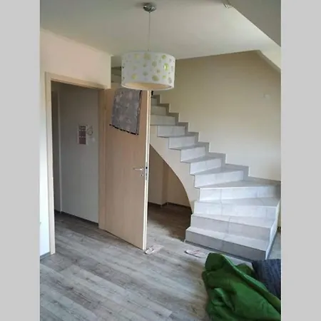 Velencei To Apartmanhaz *