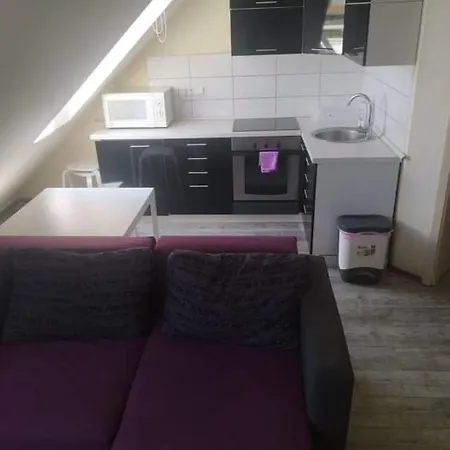 Velencei To Apartmanhaz * Velence