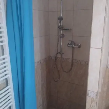 Velencei To Apartmanhaz Apartment Velence